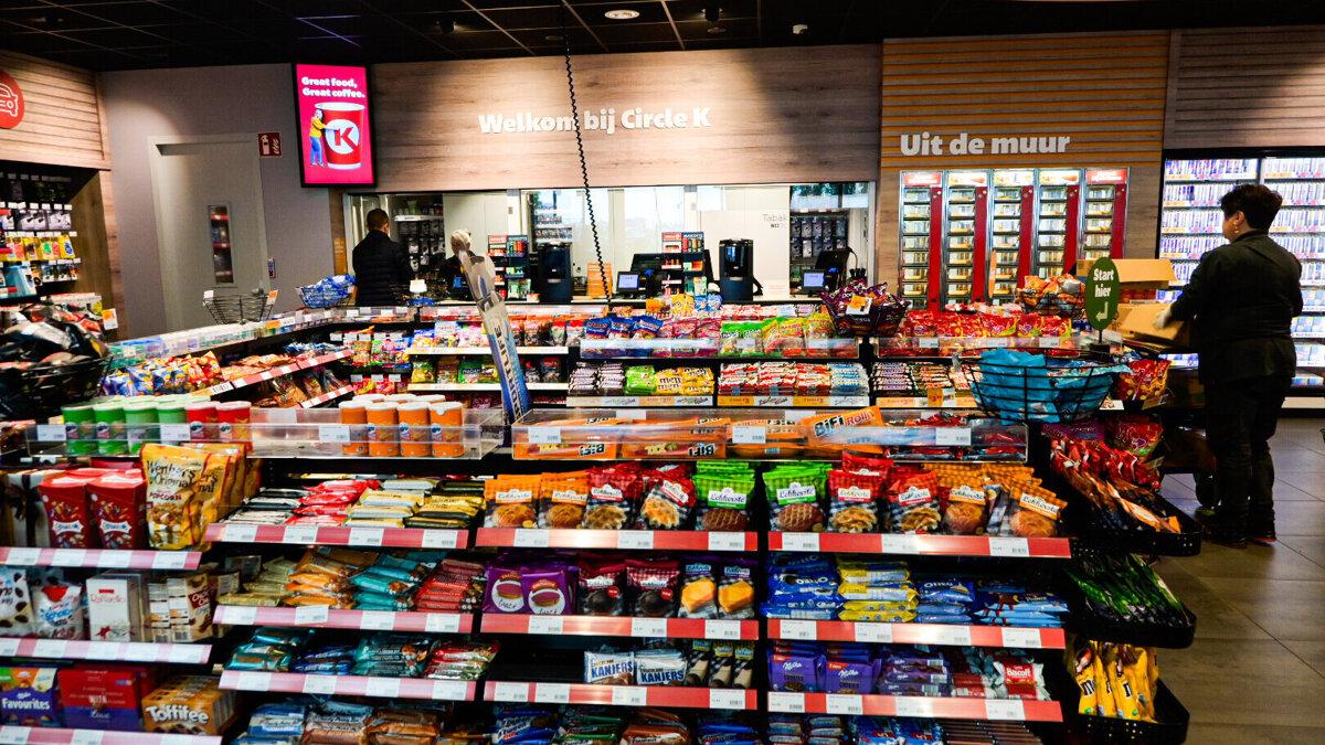 Slingerende wachtrij met impulsproducten Den Ruygen Hoek West